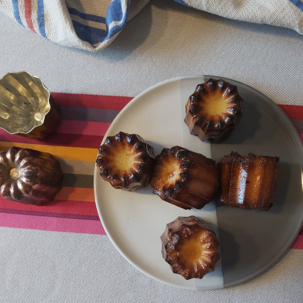 Cannelés bordelais
